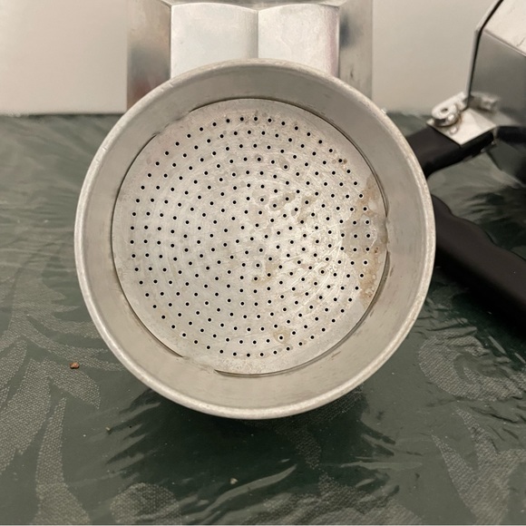 Espresso Maker -Gnali & Zani brand , 6 cup, aluminum, designed in Italy - Picture 11 of 16